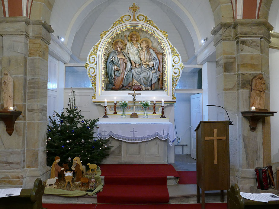 Krippenandacht mit Segnung der Kinder (Foto: Karl-Franz Thiede)